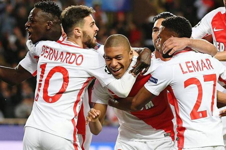 币游体育官网注册-冲刺阶段法国杯焦点战，那不勒斯主帅复盘，信心回归，资深球员宣示担当