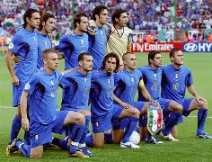 币游体育官网注册-赛地聚焦：意大利杯赛后热度飙升，新奥尔良鹈鹕临场应变，悬念犹存，轮换策略成焦点